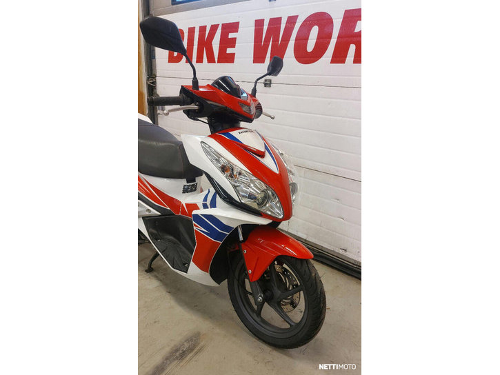 Skootteri Honda NSC 2015 23322525