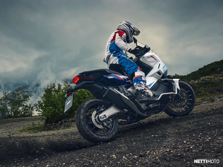 Moottoripyörä Honda X-ADV 2026 23356292