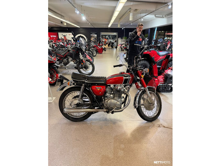 Moottoripyörä Honda CB 1973 23540359