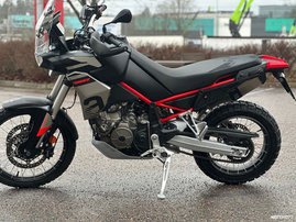 Moottoripyörä Aprilia Tuareg 2024 23613163