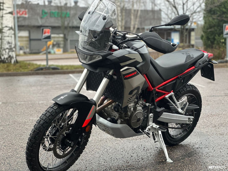 Moottoripyörä Aprilia Tuareg 2024 23613164