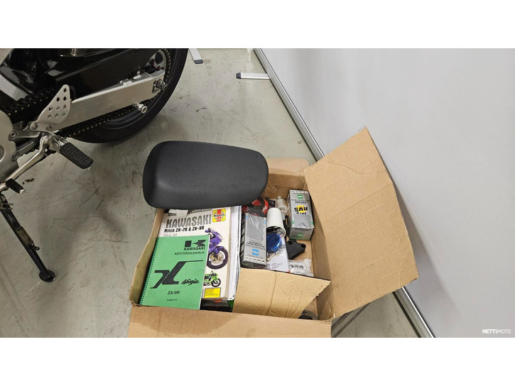 Moottoripyörä Kawasaki ZX-9R 1998 23924569