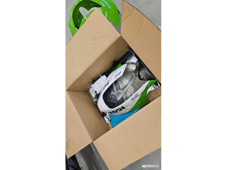 Moottoripyörä Kawasaki ZX-9R 1998 23924570