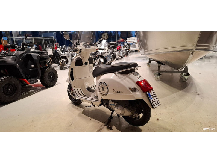 Skootteri Vespa GTS 2013 23964711