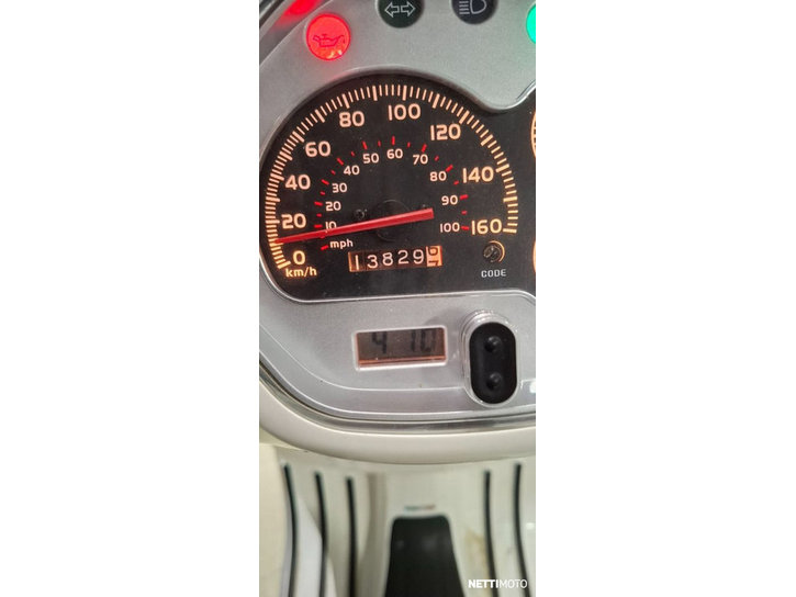 Skootteri Vespa GTS 2013 23964714