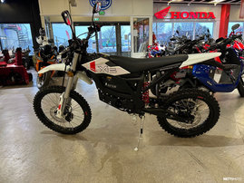 Moottoripyörä Zero X-Line 2026 24044912