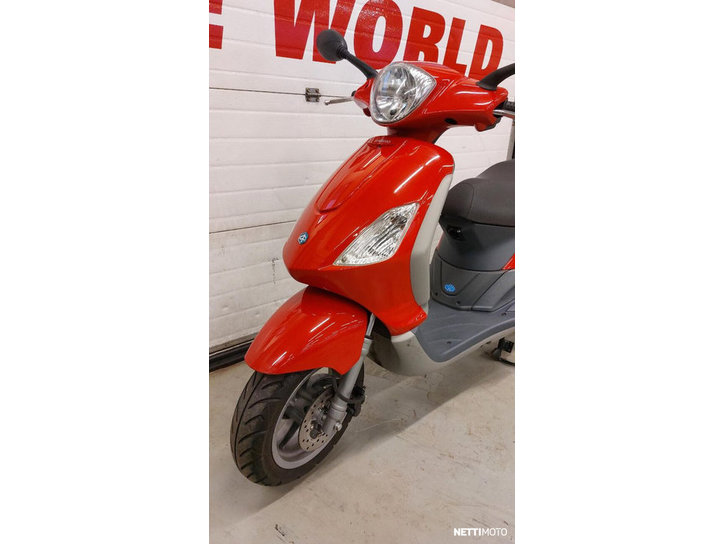 Skootteri Piaggio Fly 2008 24052741