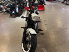 Moottoripyörä Victory Vegas 2012 24094314