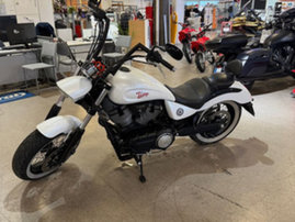 Moottoripyörä Victory Vegas 2012 24094315