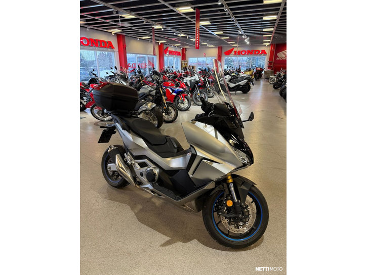 Skootteri Honda Forza 2025 24104629