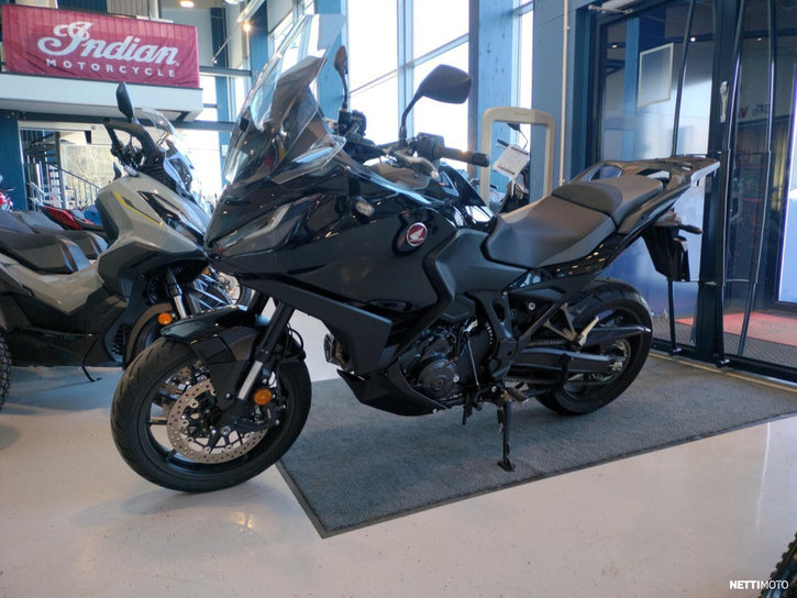 Moottoripyörä Honda NT 2022 24186100