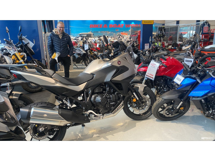 Moottoripyörä Honda NT 2026 24243151