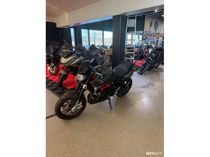 Moottoripyörä Aprilia Shiver 2018 24365831