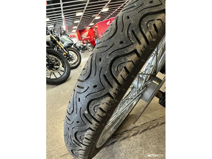 Moottoripyörä Harley-Davidson Softail 2003 24438484