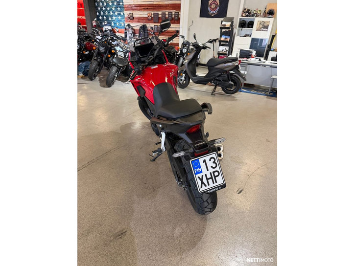 Moottoripyörä Honda NX 2025 24472154