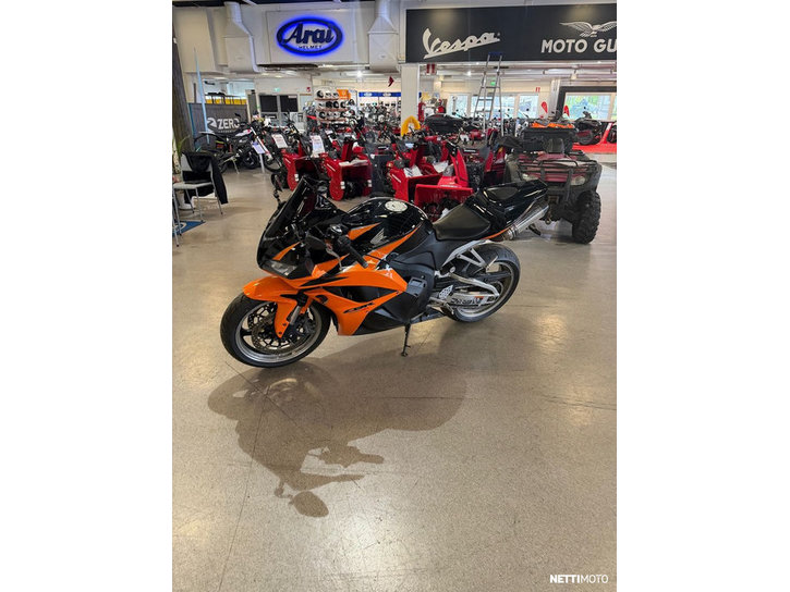Moottoripyörä Honda CBR 2007 24472639