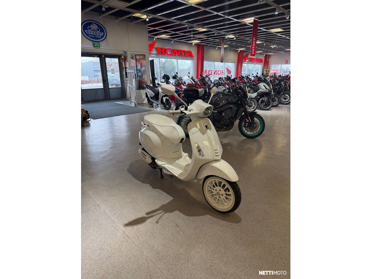 Skootteri Vespa Sprint 2025 24472654