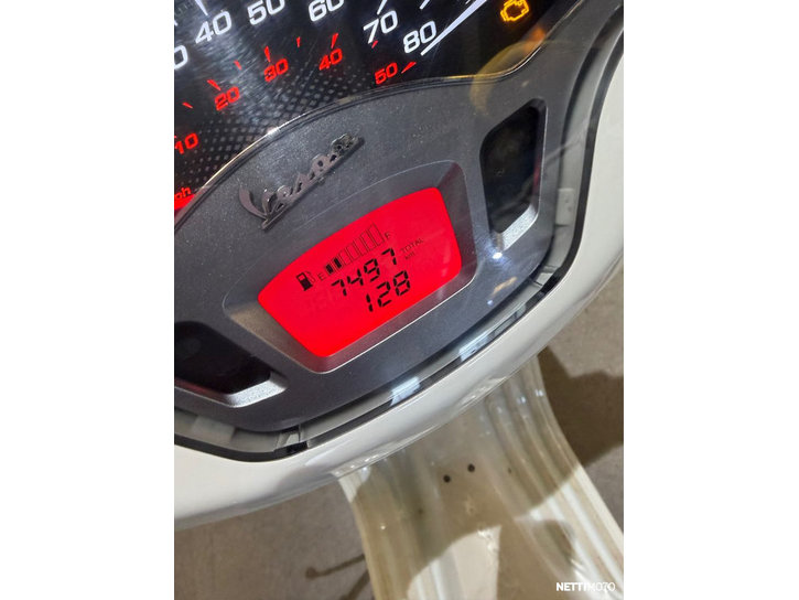 Skootteri Vespa Sprint 2025 24472658