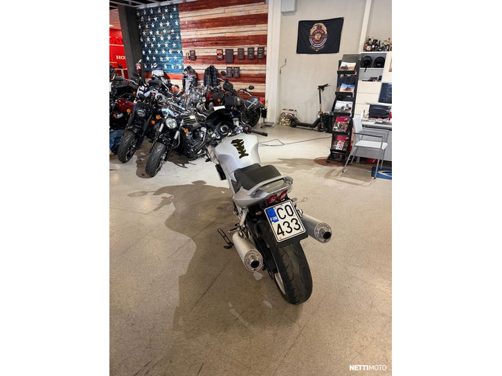 Moottoripyörä Suzuki SV 2004 24473503