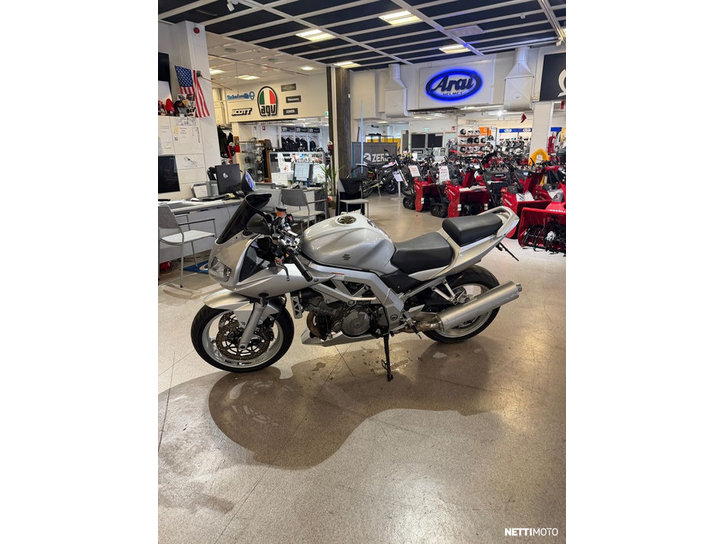 Moottoripyörä Suzuki SV 2004 24473504