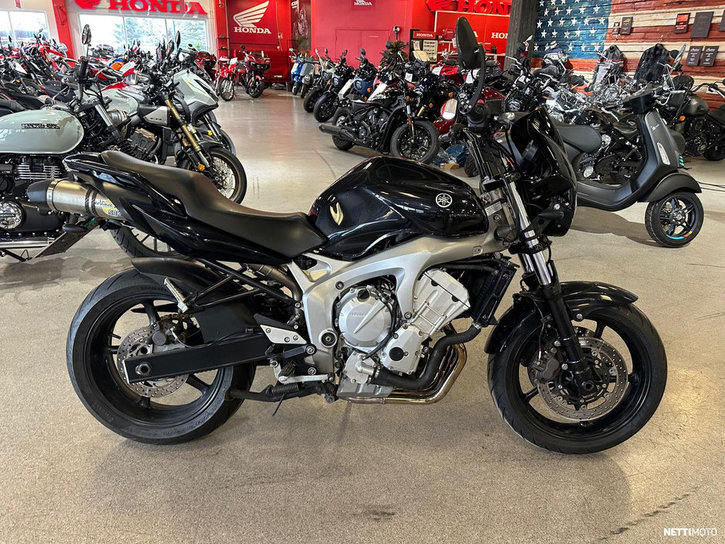 Moottoripyörä Yamaha FZ6-S 2005 24483909