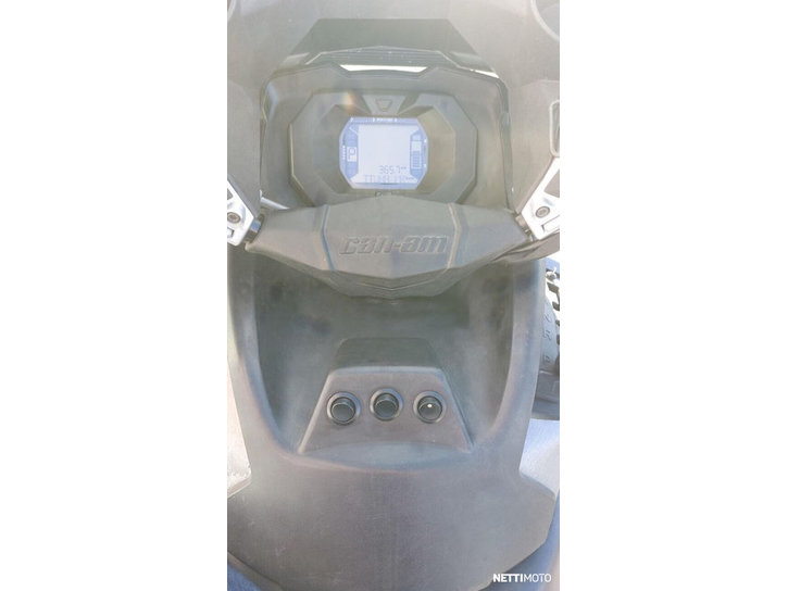 Mönkijä Can-Am Outlander Max 2017 24512689