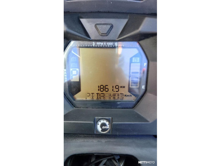 Mönkijä Can-Am Outlander Max 2017 24512692