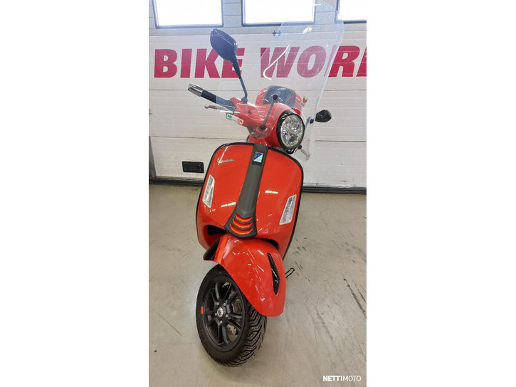 Skootteri Vespa GTS 2024 24718970