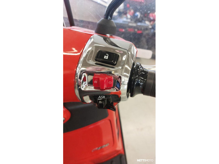 Skootteri Vespa GTS 2024 24718975