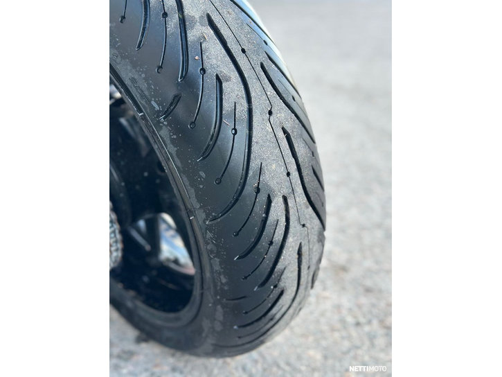 Moottoripyörä Yamaha MT-07 2023 24935234