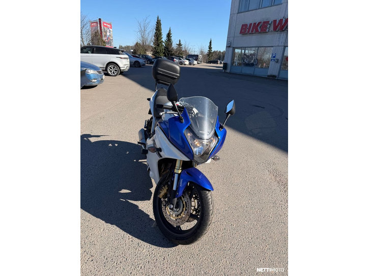 Moottoripyörä Honda CBR 2015 24945473