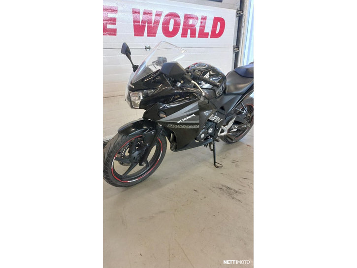 Moottoripyörä Honda CBR 2014 25093958