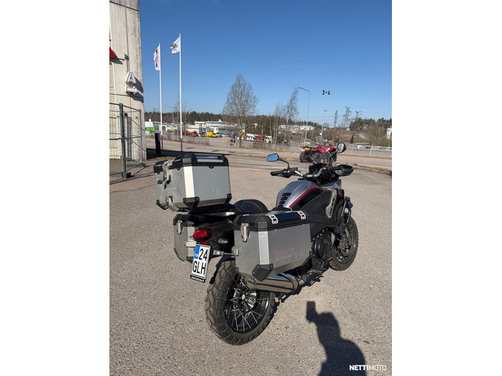 Moottoripyörä Honda VFR 2015 25109525