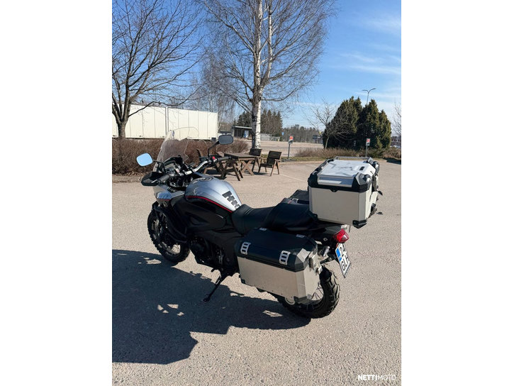 Moottoripyörä Honda VFR 2015 25109534