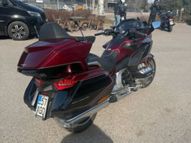 Moottoripyörä Honda GL 2018 25110659