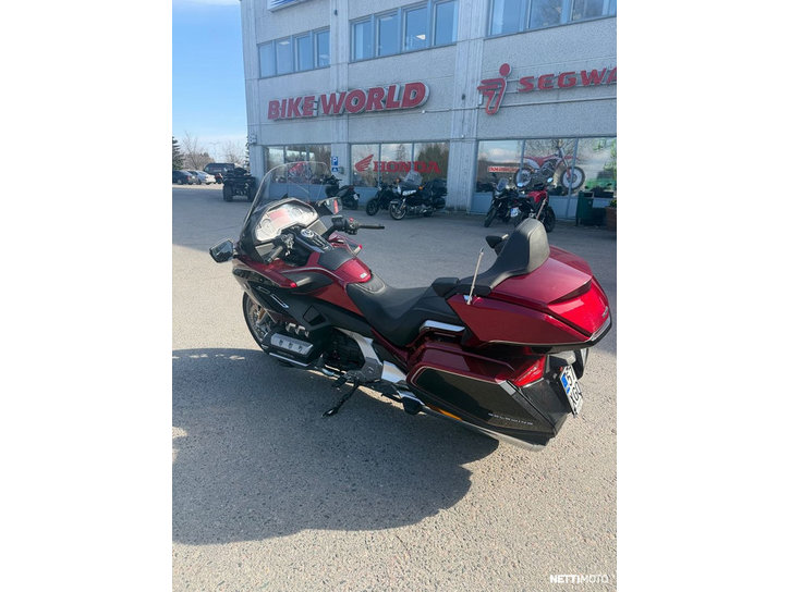 Moottoripyörä Honda GL 2018 25110661