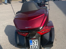 Moottoripyörä Honda GL 2018 25110663