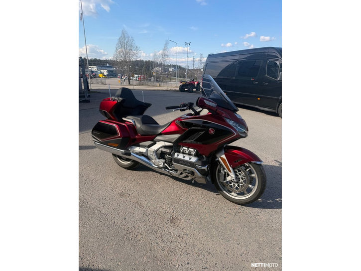 Moottoripyörä Honda GL 2018 25110665