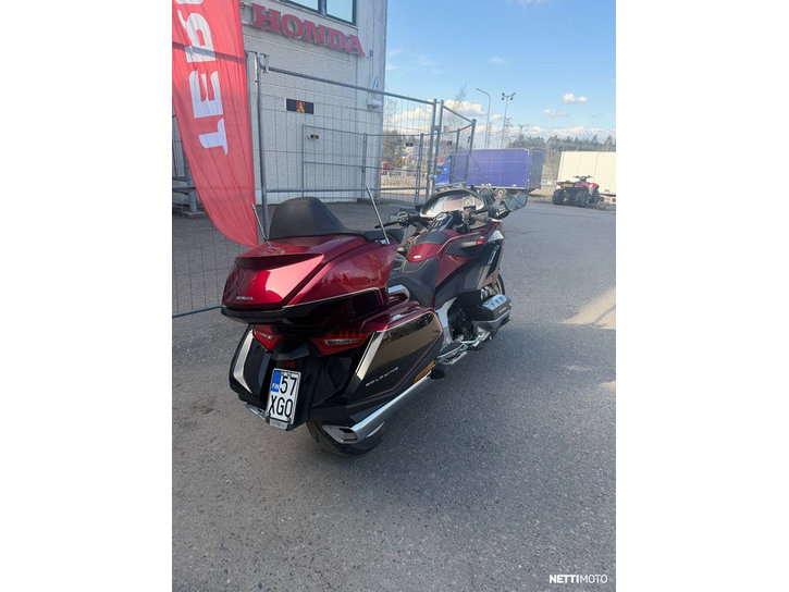 Moottoripyörä Honda GL 2018 25110671