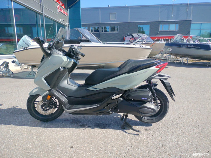 Skootteri Honda Forza 2023 25121495