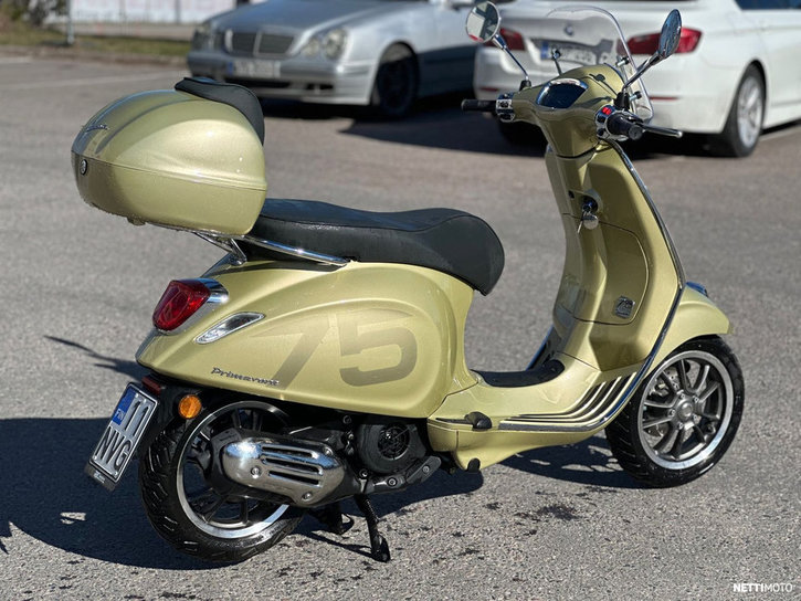 Skootteri Vespa Primavera 2022 25194726