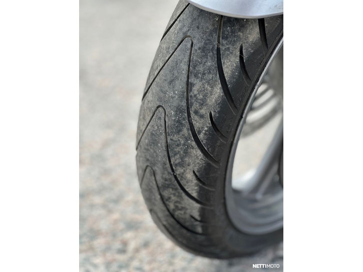 Moottoripyörä Honda CBR 2006 25220921