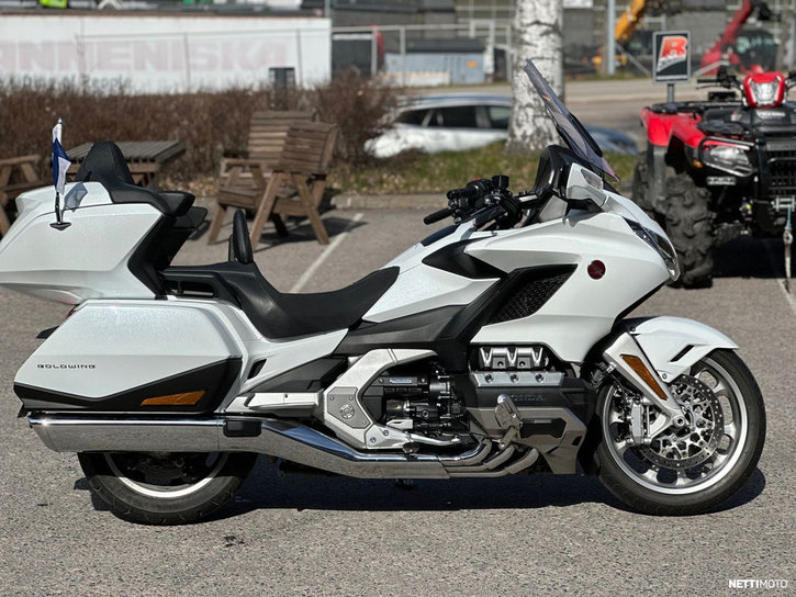 Moottoripyörä Honda GL 2022 25222053