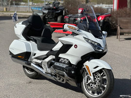 Moottoripyörä Honda GL 2022 25222055