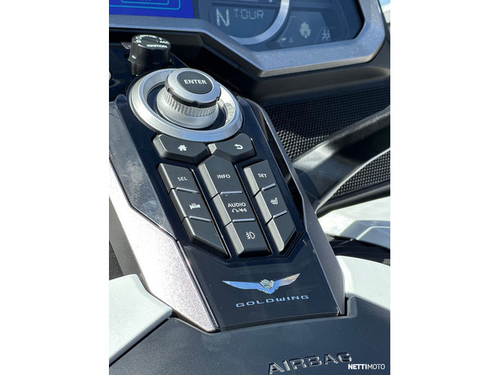 Moottoripyörä Honda GL 2022 25222077