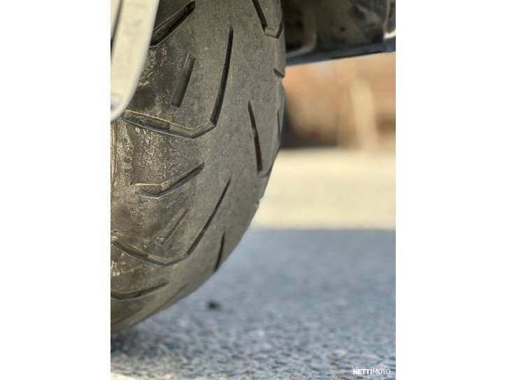 Moottoripyörä Honda GL 2022 25222087