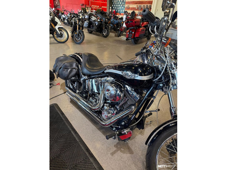 Moottoripyörä Harley-Davidson Softail 2003 25290511