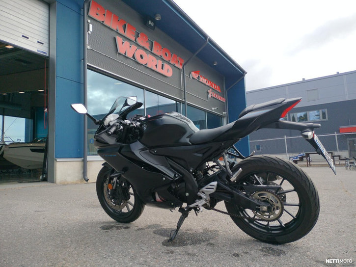 Moottoripyörä Yamaha YZF-R 2023 25298446