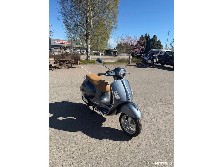 Skootteri Vespa GTS 2020 25318472