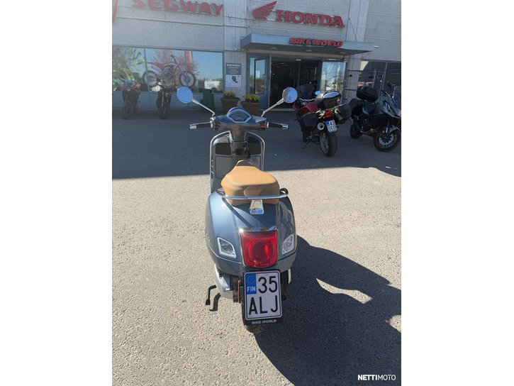 Skootteri Vespa GTS 2020 25318474